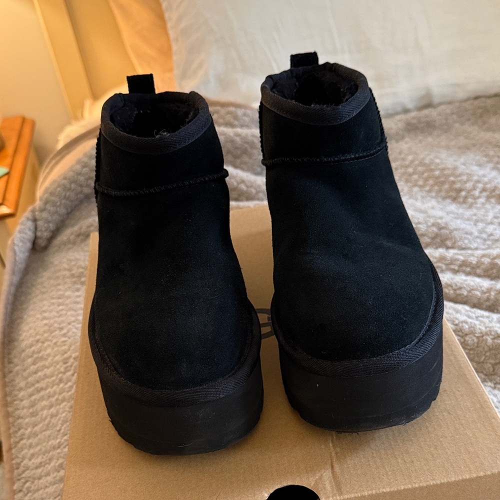 Mini Ugg platform boots